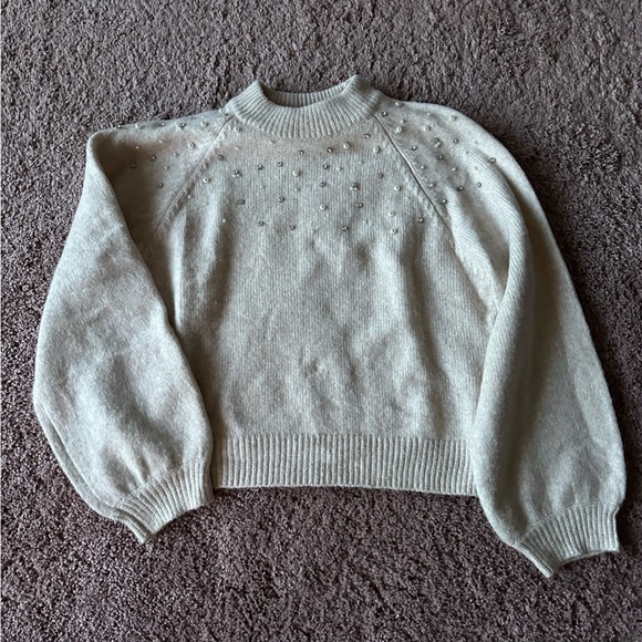White Pearl sweater - Picture 1 of 5